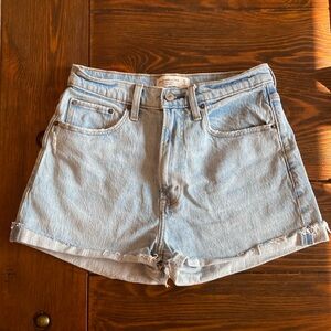 Abercrombie Curve Love High Rise Mom Short